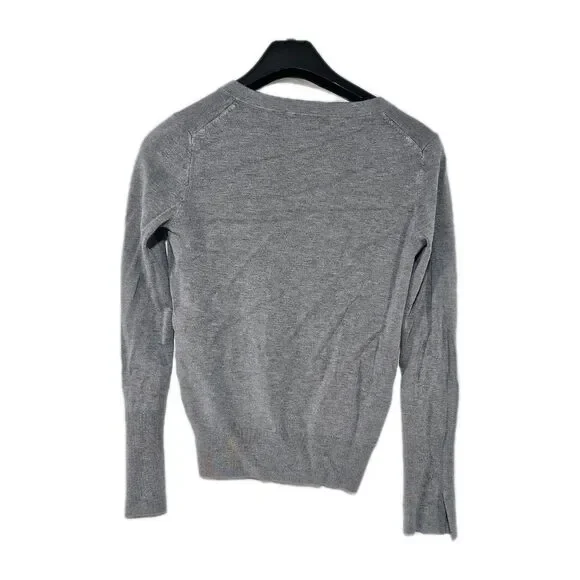 ZARA Basic V-Neck Knit Sweater Gray Size Small EUC Soft Touch Lightweight Stretc - Picture 3 of 8
